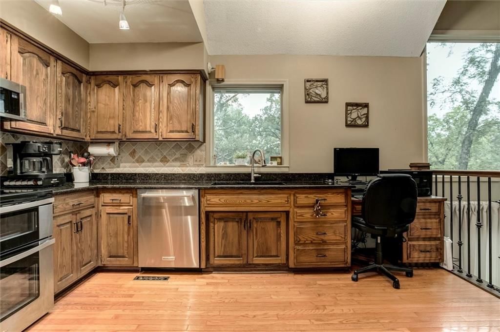 28465 W 85th Terrace — photo 4