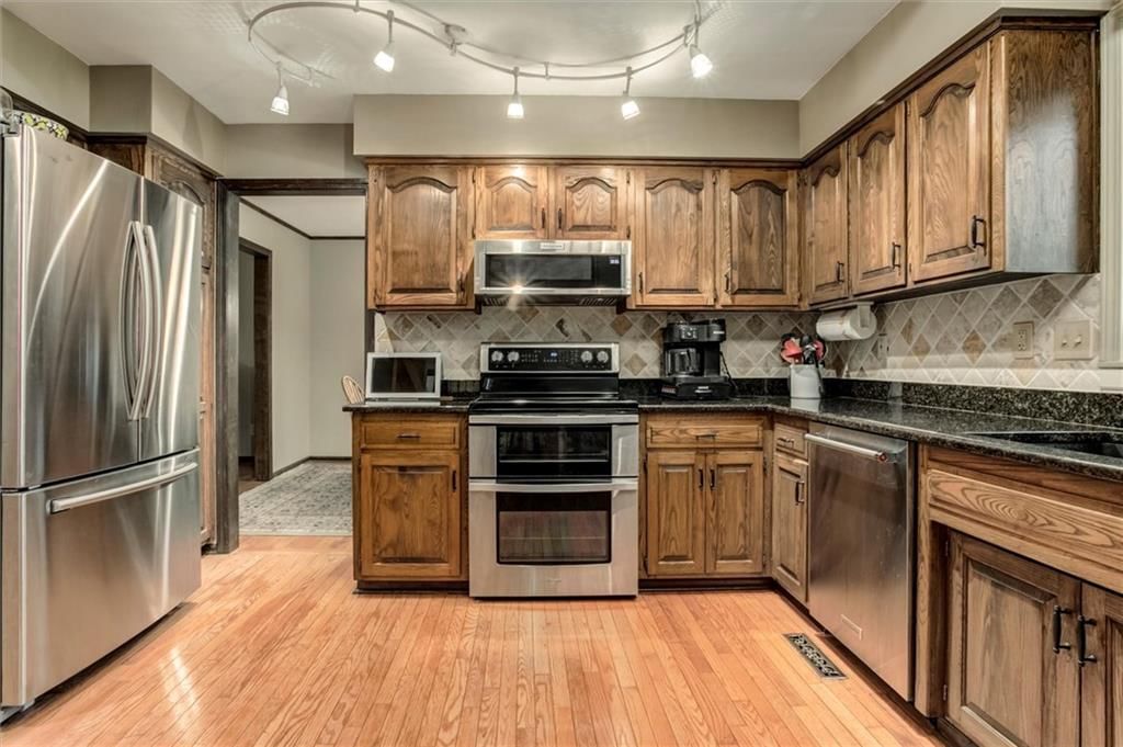 28465 W 85th Terrace — photo 5