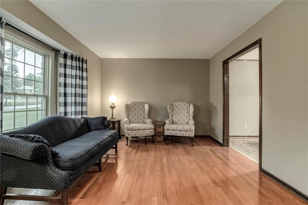 28465 W 85th Terrace — photo 9