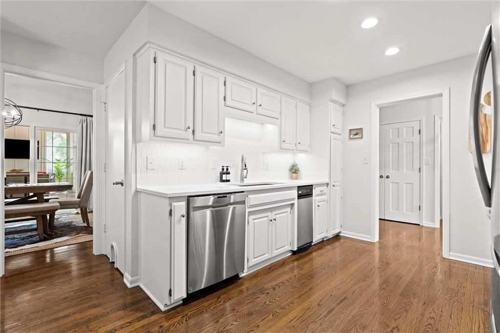 Photo 15 of 41 - 4403 W 112th Terrace