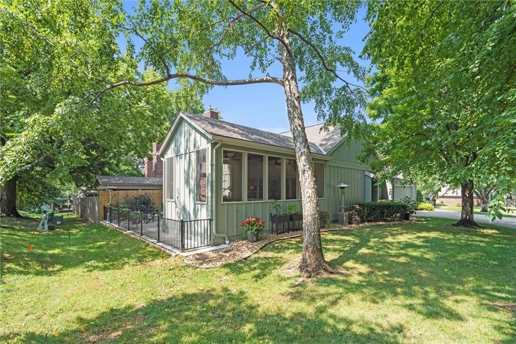 Photo 41 of 41 - 4403 W 112th Terrace