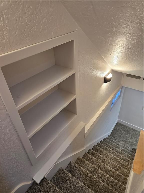 208 W Piankishaw Street — photo 18