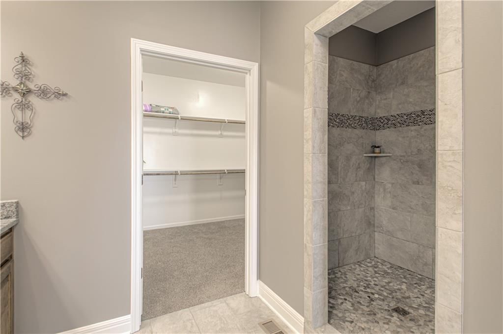 9121 N Myrtle Avenue — photo 18