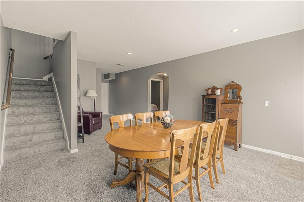 9121 N Myrtle Avenue — photo 30