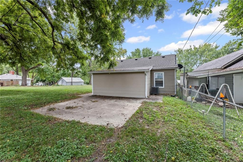 1120 Pottawatomie Street — photo 18