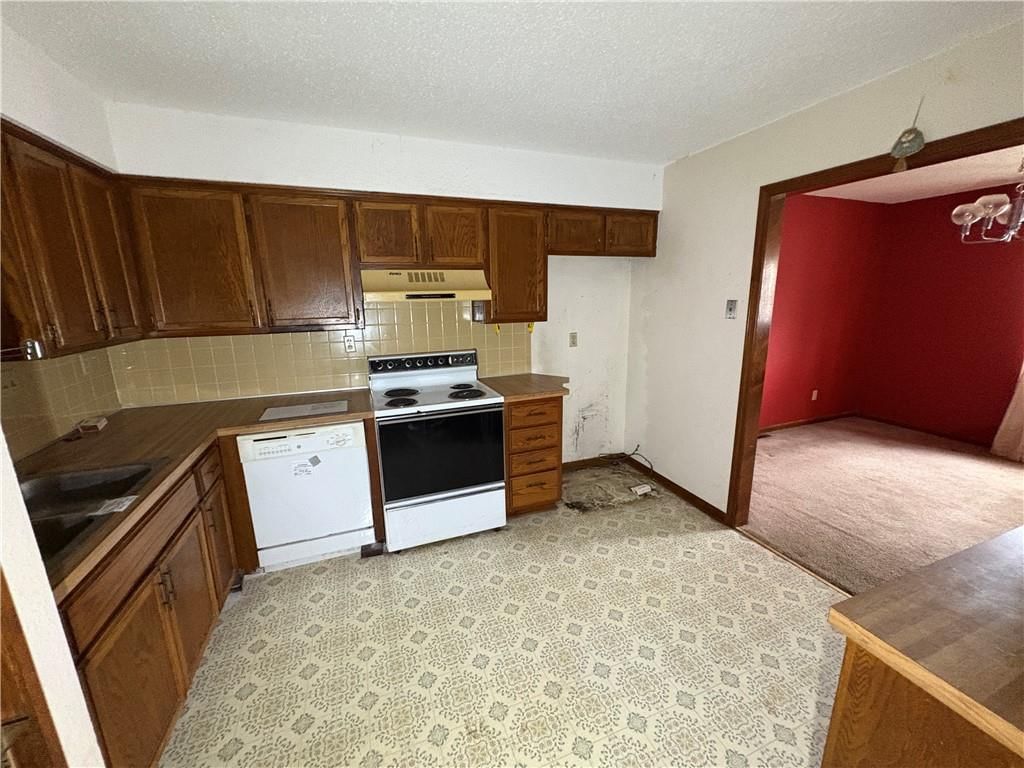 1305 E 123RD Terrace — photo 7