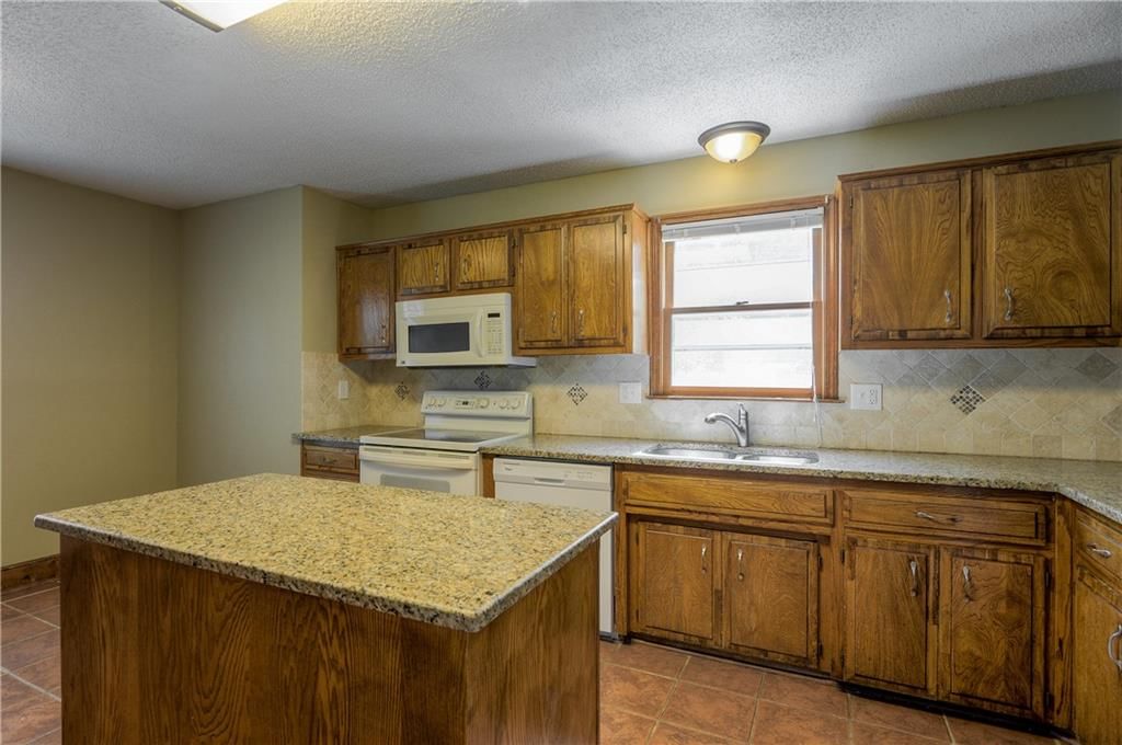 5835 N College Street — photo 26