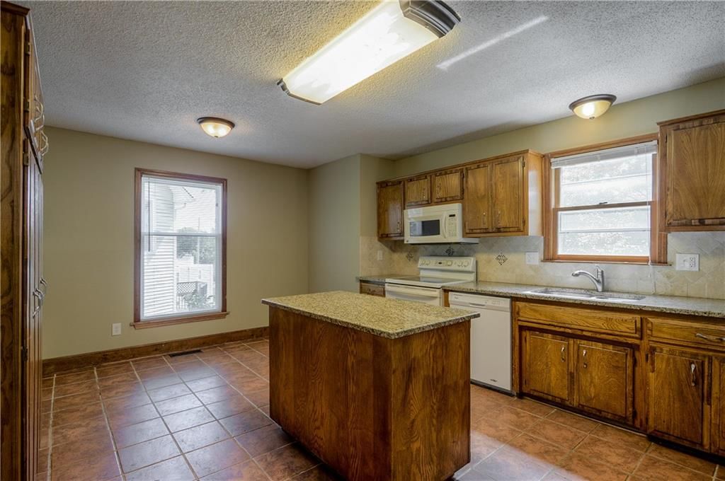 5835 N College Street — photo 27