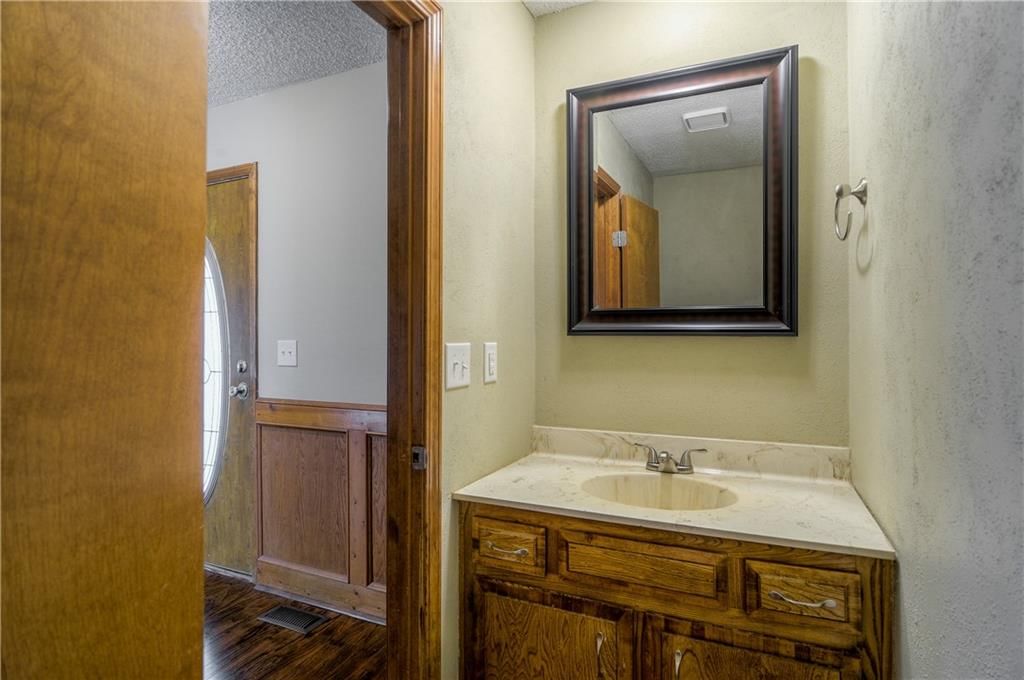 5835 N College Street — photo 35