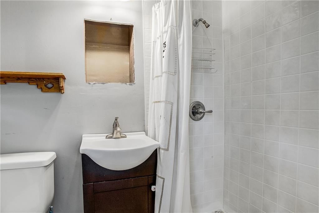 2806 S Whitney Avenue — photo 7