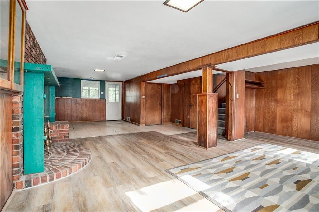 2806 S Whitney Avenue — photo 14