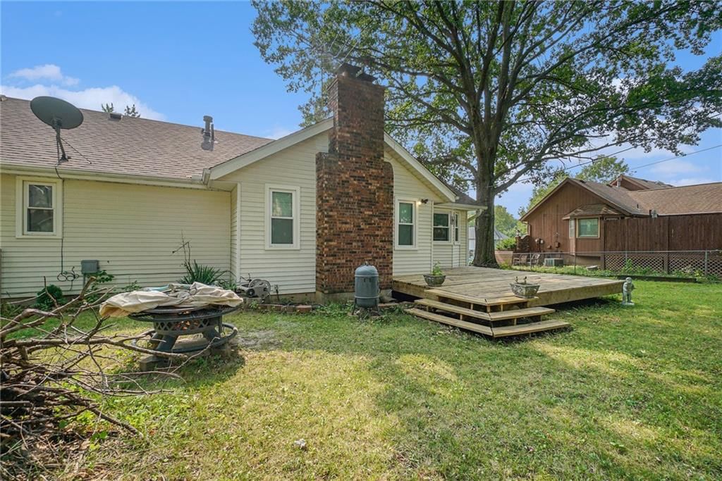 1537 N 85th Terrace — photo 31