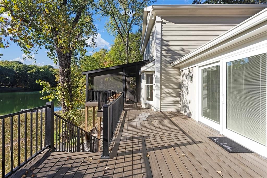 900 Wildbriar Drive — photo 13