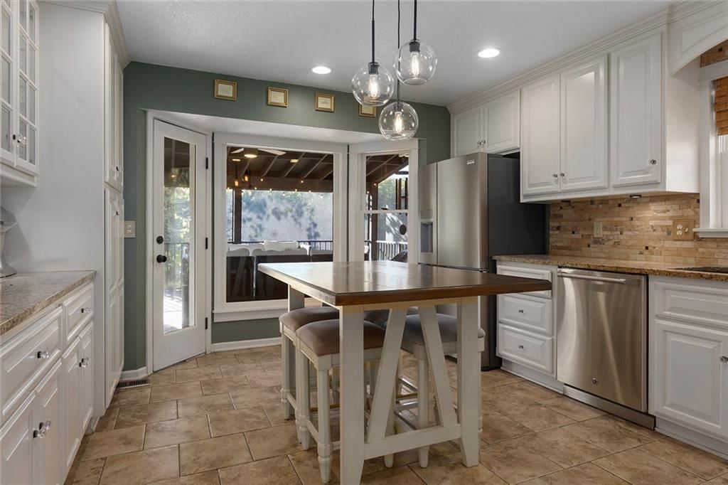 900 Wildbriar Drive — photo 18
