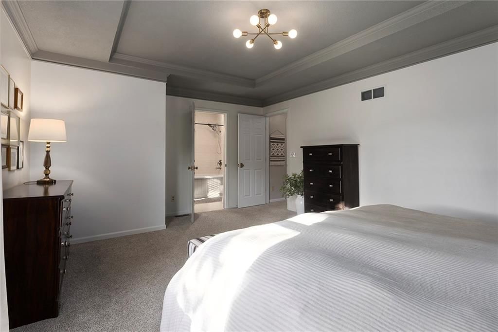 900 Wildbriar Drive — photo 32