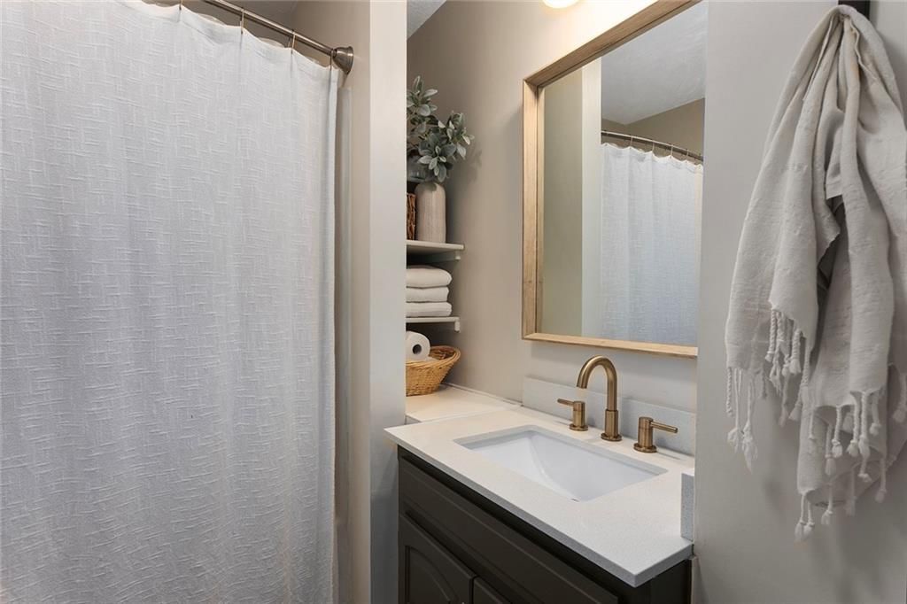 900 Wildbriar Drive — photo 37