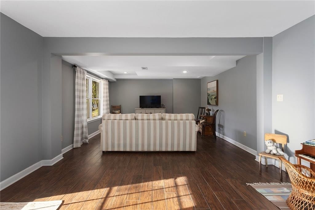 900 Wildbriar Drive — photo 41