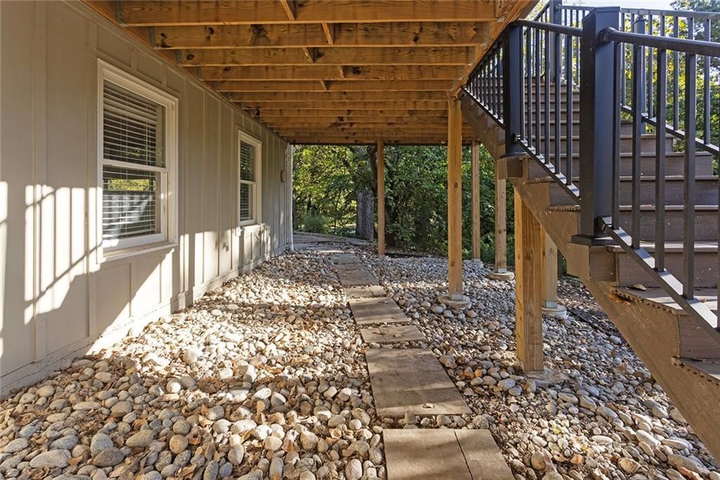 900 Wildbriar Drive — photo 43