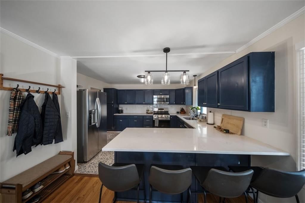 1113 W 85th Street — photo 8