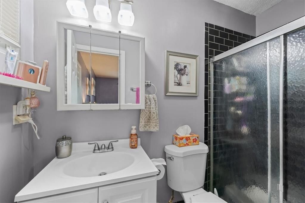 11604 Manchester Avenue — photo 13