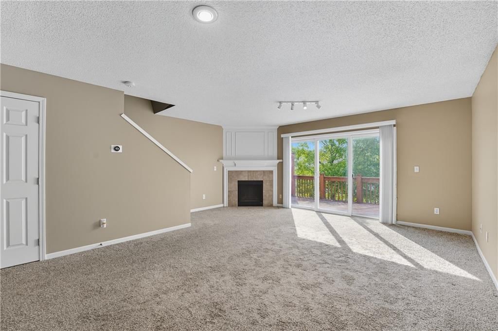 Photo 9 of 24 - 5426 N Hickory Street