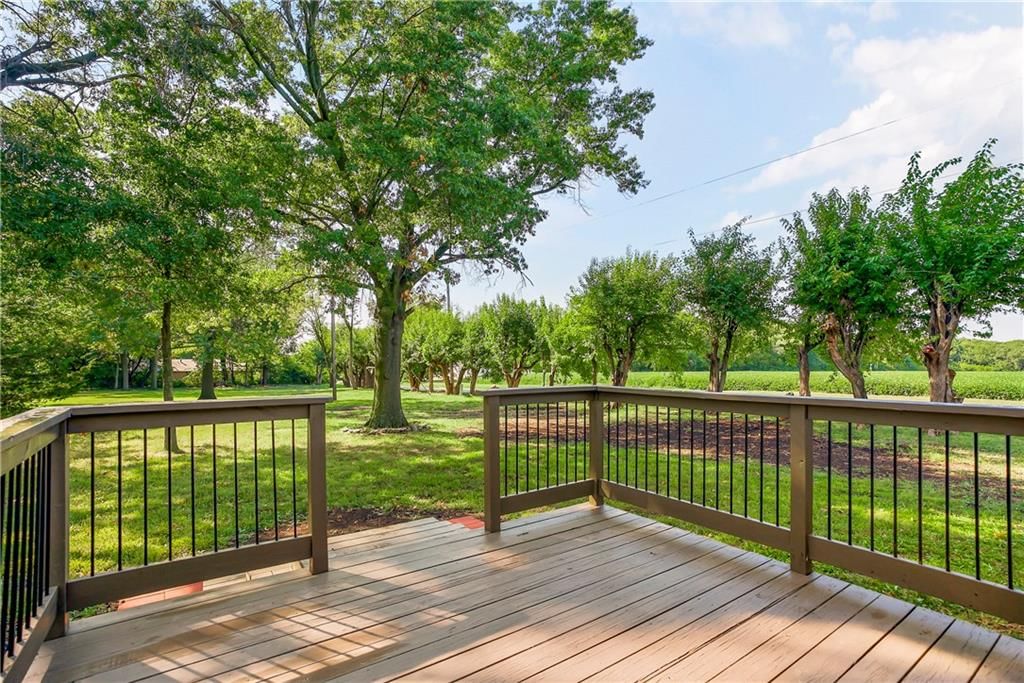 Photo 33 of 46 - 19110 S Sunray Drive