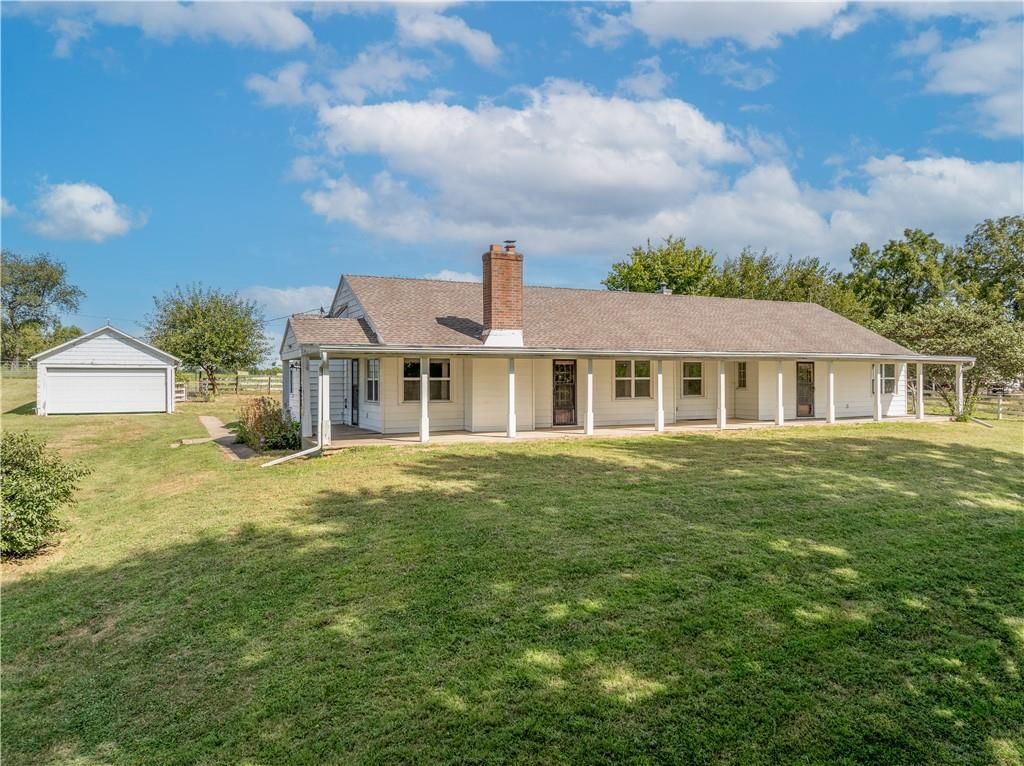 27280 W Highway, Smithton, MO