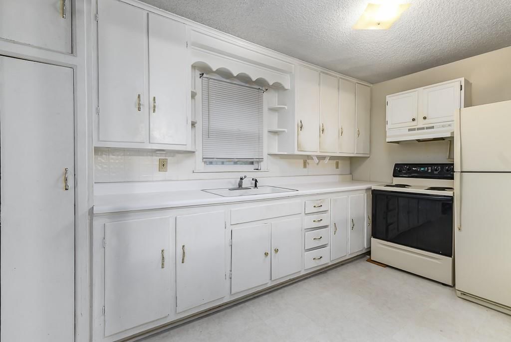 32845 W 84th Street — photo 6