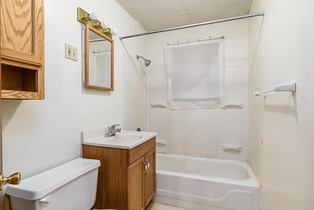 32845 W 84th Street — photo 10
