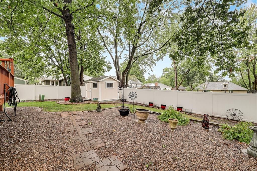 904 NW Oakridge Drive — photo 36