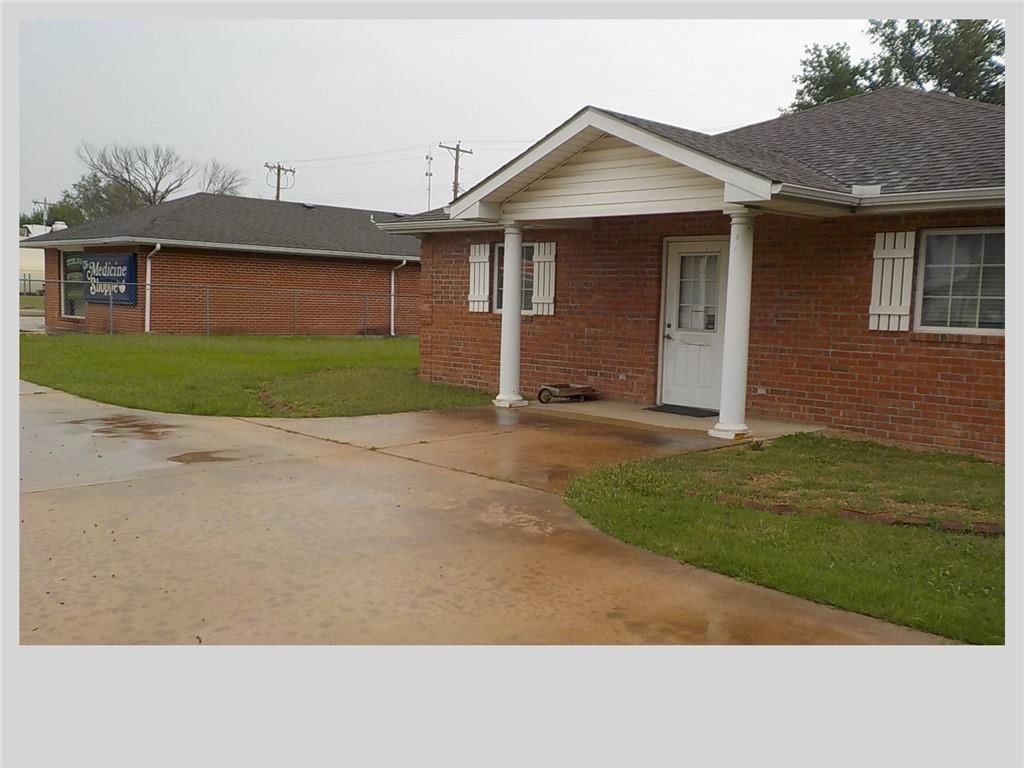 1003 W 11th Street — photo 2