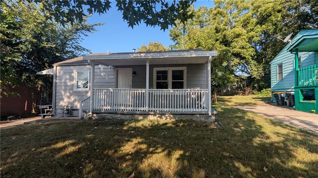 5638 S Benton Avenue — photo 2