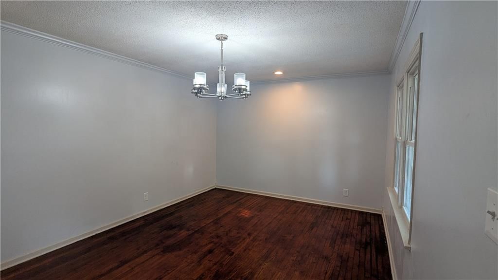 5638 S Benton Avenue — photo 5