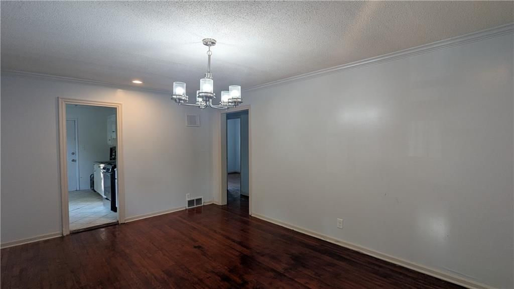5638 S Benton Avenue — photo 6