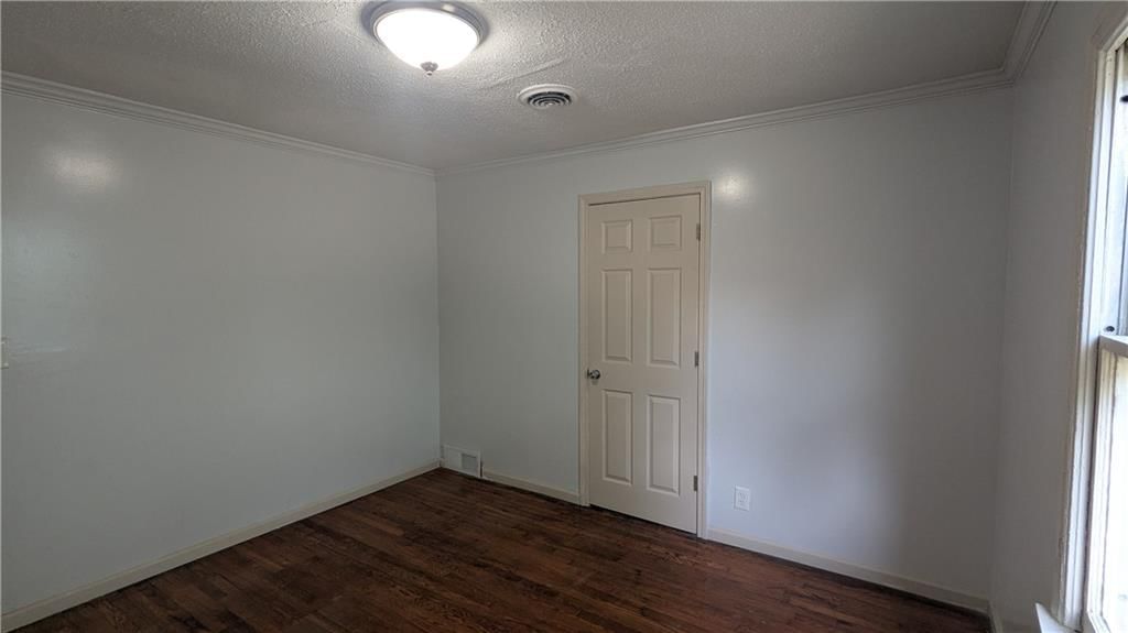 5638 S Benton Avenue — photo 16