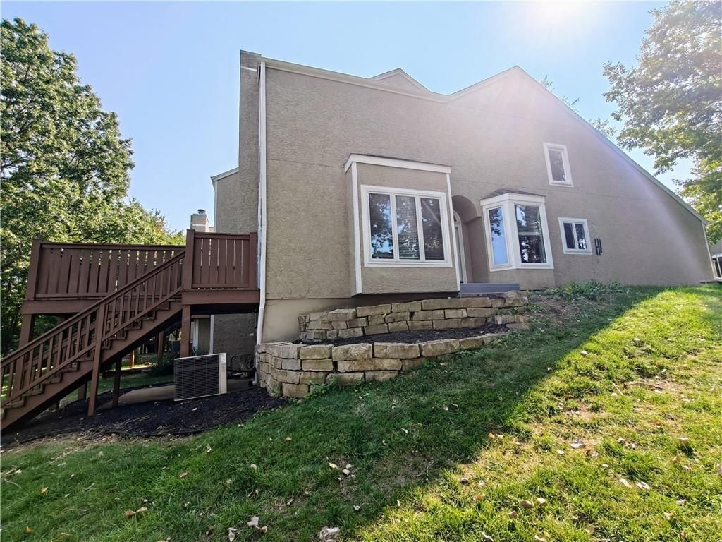 12449 Barkley Street, Overland Park, KS