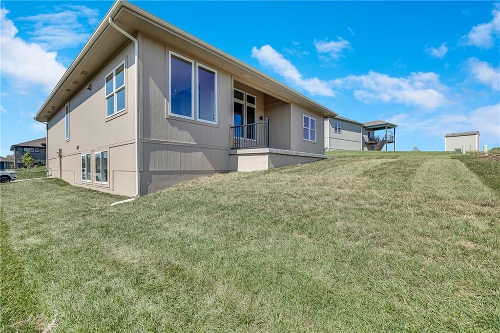 1202 Morgan Drive — photo 3