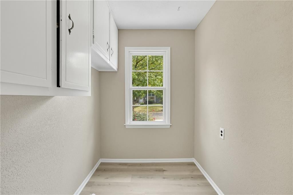 10528 Wenzel Avenue — photo 20