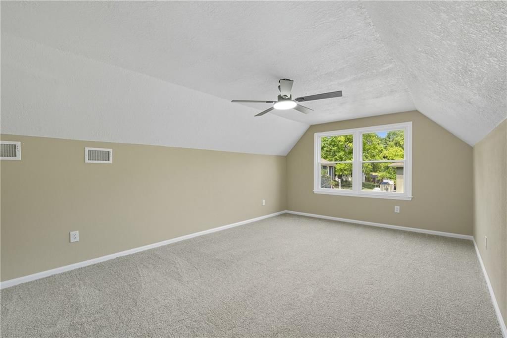 10528 Wenzel Avenue — photo 26