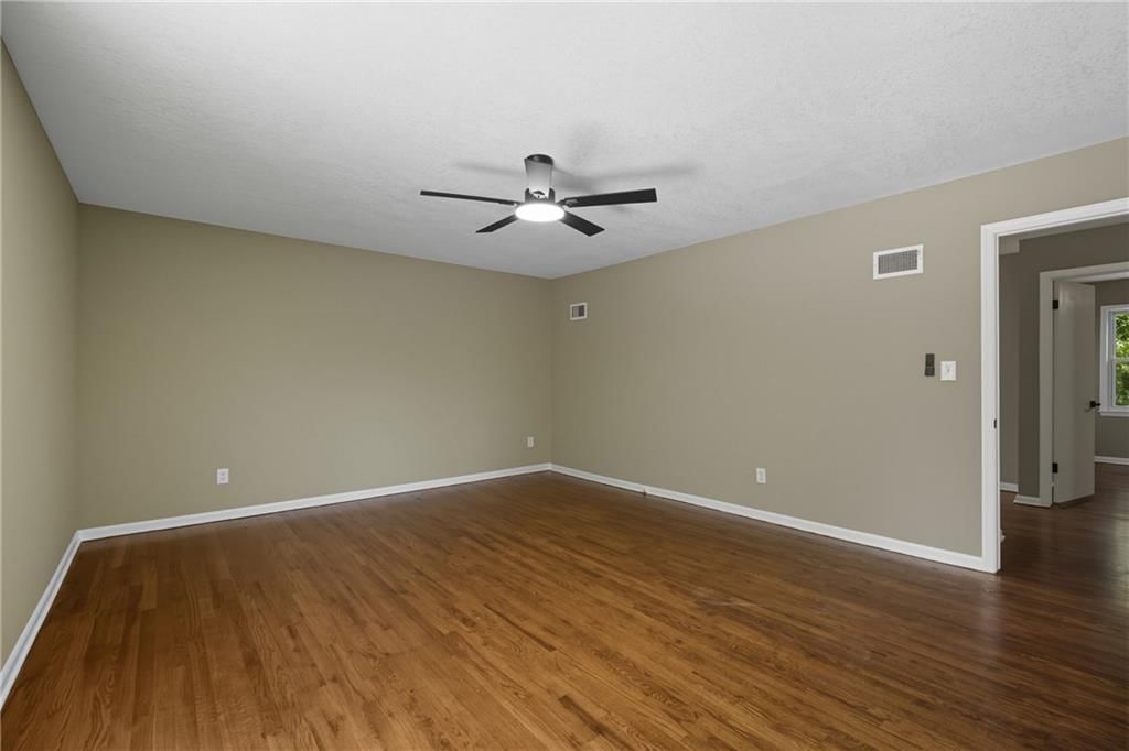 10528 Wenzel Avenue — photo 30