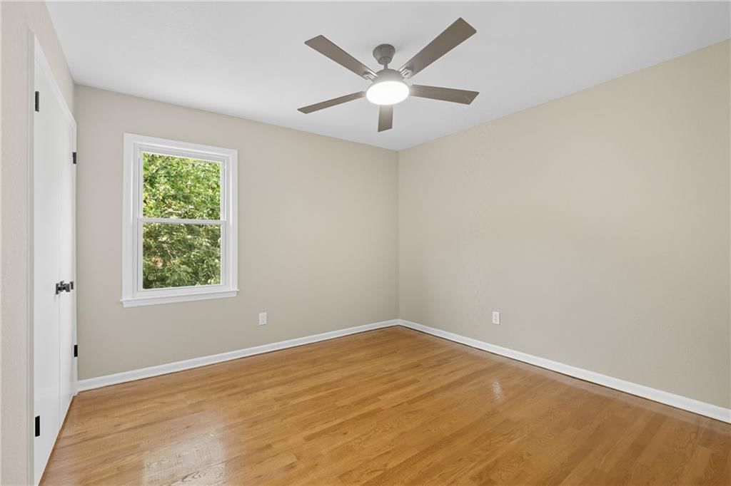 10528 Wenzel Avenue — photo 32