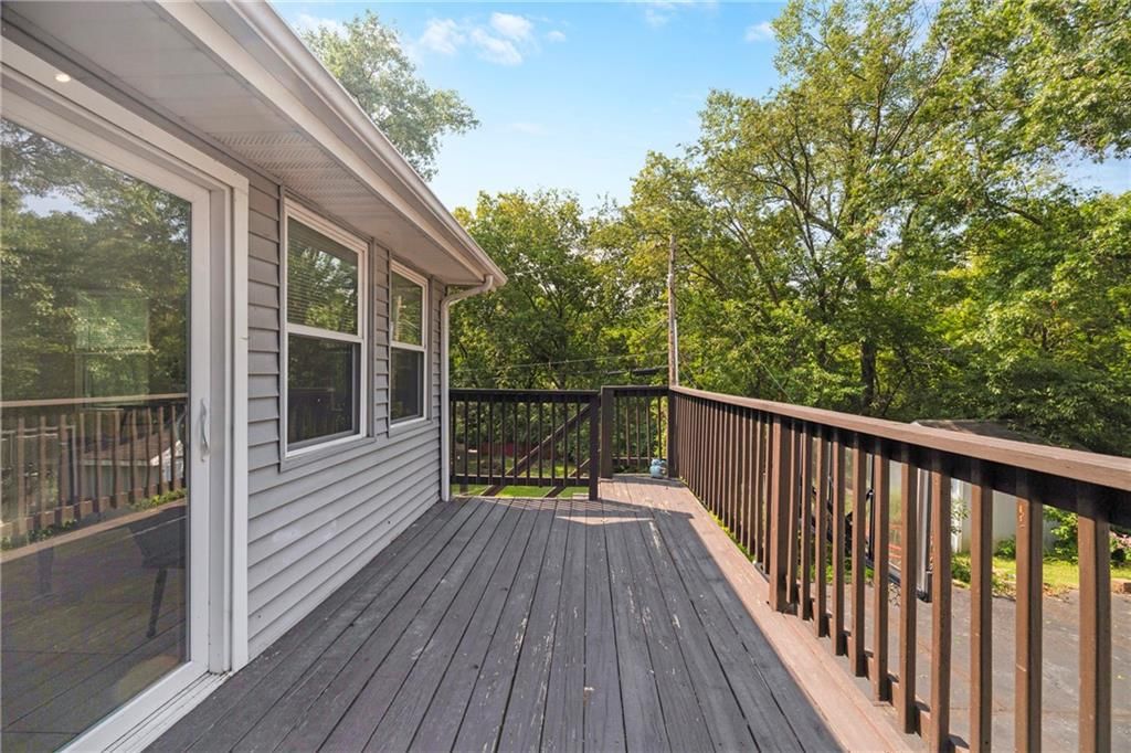 1000 SW Lakeview Boulevard — photo 15