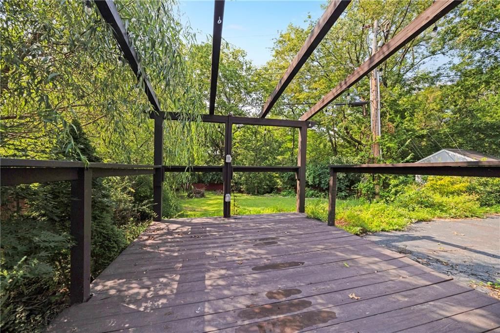 1000 SW Lakeview Boulevard — photo 36