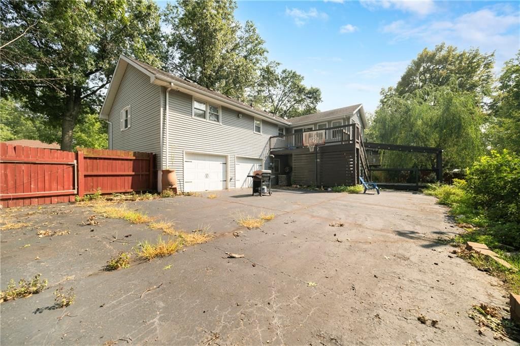 1000 SW Lakeview Boulevard — photo 38