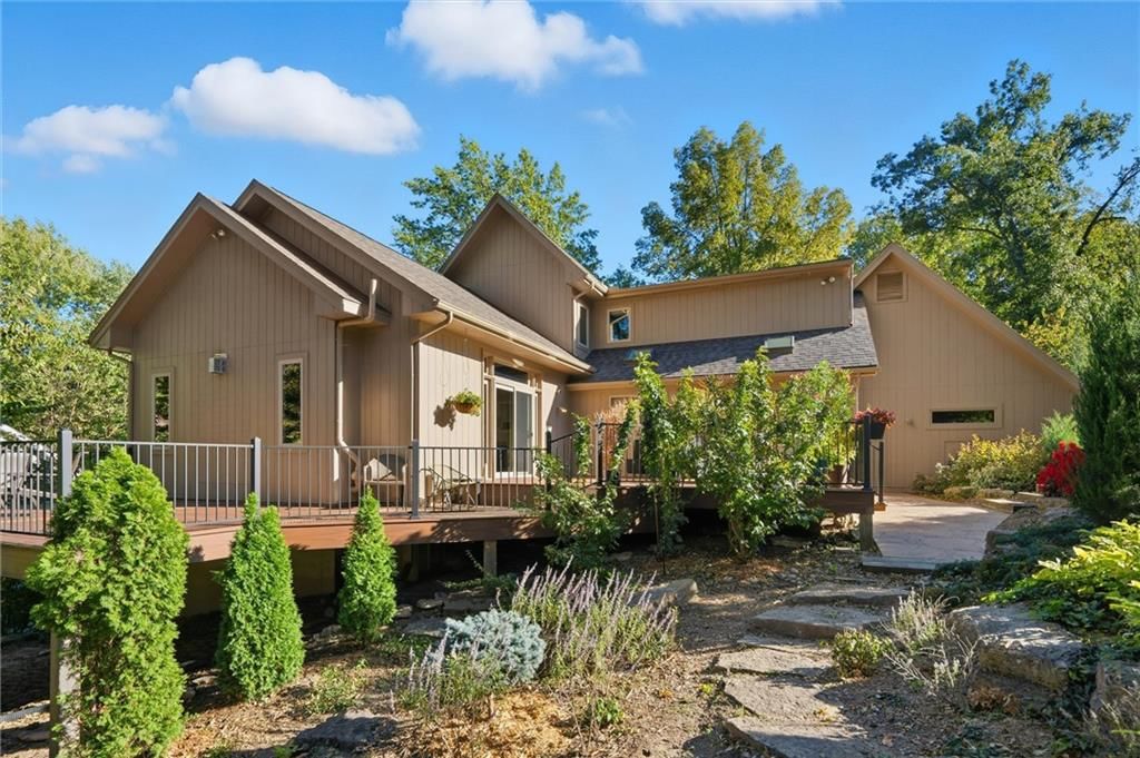 308 NW Briarcliff Circle — photo 4