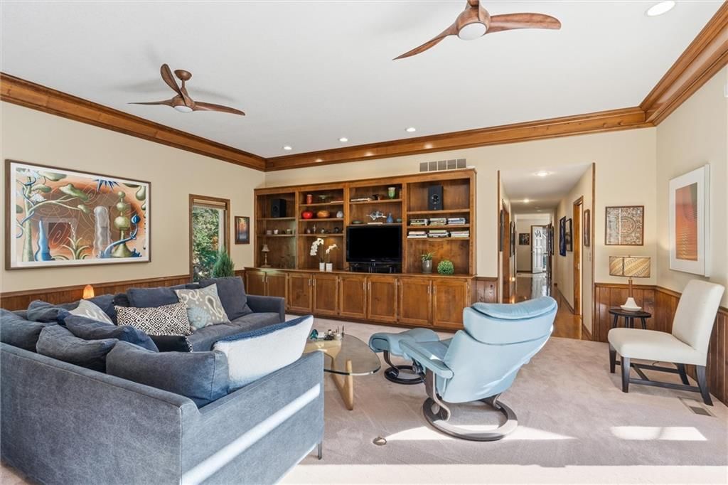 308 NW Briarcliff Circle — photo 9