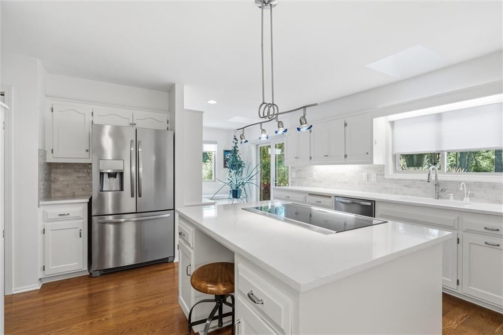 308 NW Briarcliff Circle — photo 10