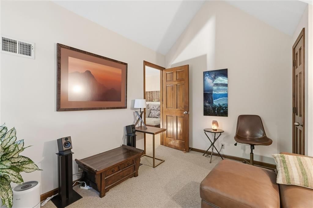 308 NW Briarcliff Circle — photo 18
