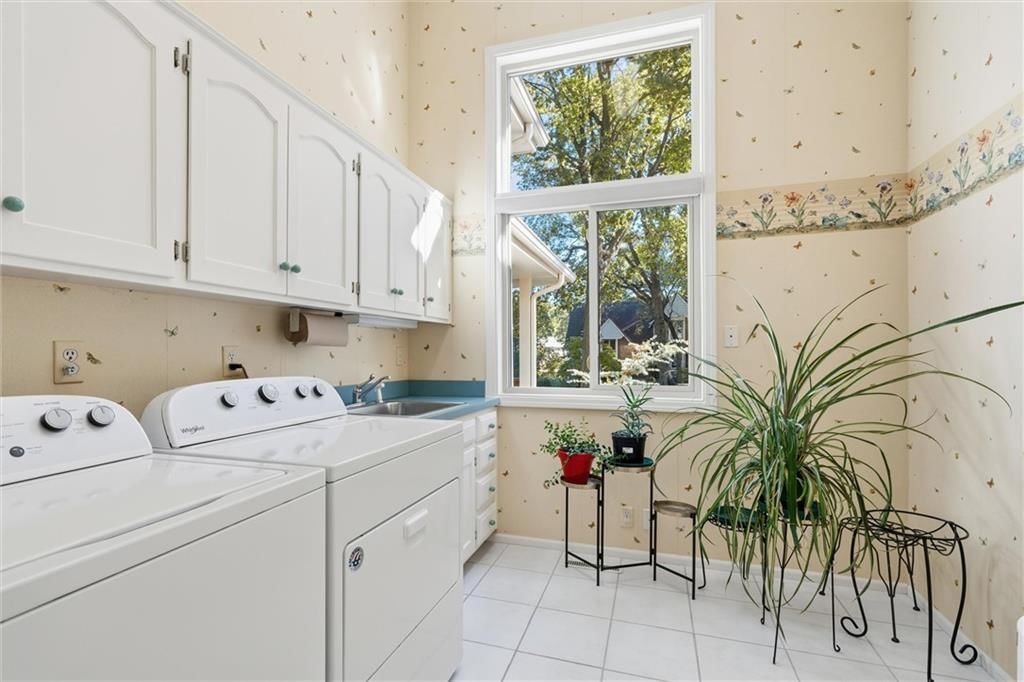 308 NW Briarcliff Circle — photo 36