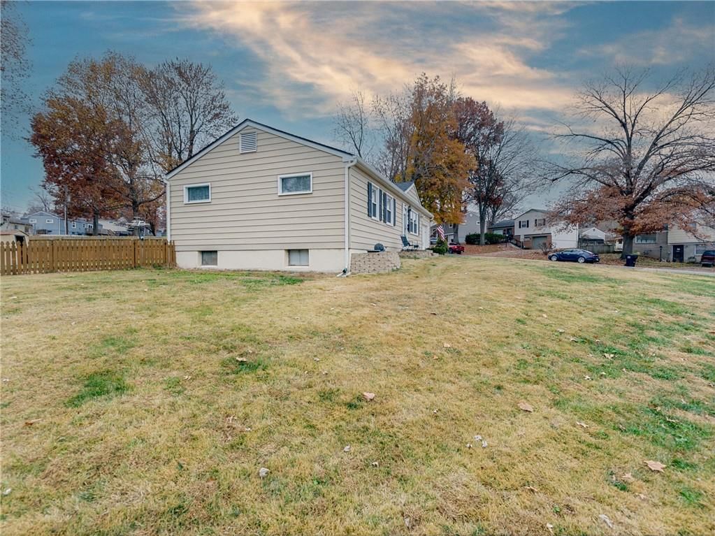 3232 S Queen Ridge Drive — photo 3